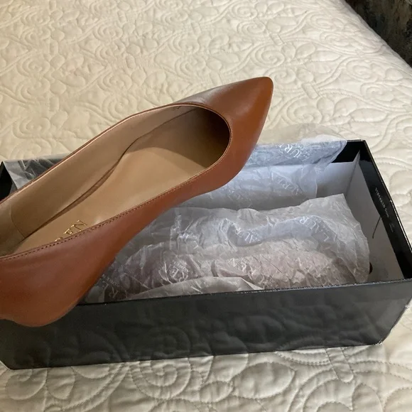 Women Ralph Lauren Londyn Burnished Leather Flats - Picture 2 of 5